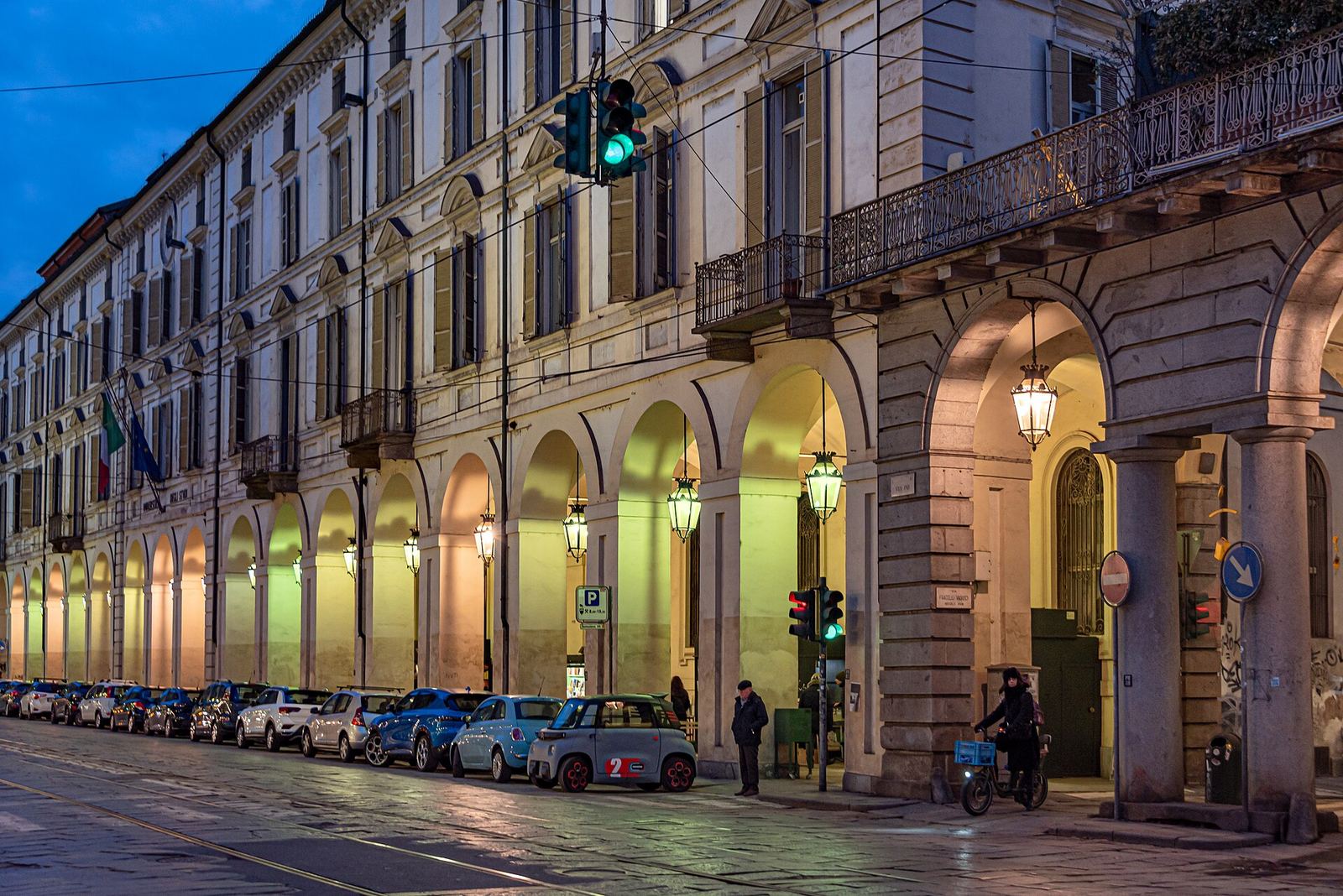 I portici di via Po a Torino all'imbrunire
